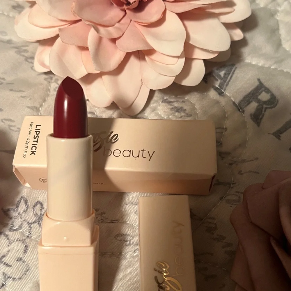 Basic Beauty Lipstick Fall4U - Picture 2 of 5
